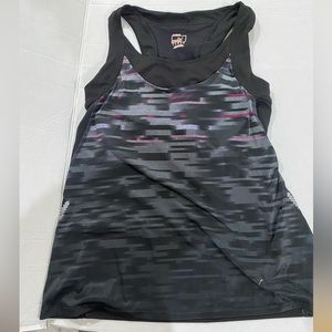 Puma women’s long workout Tank with built in sport bra size L